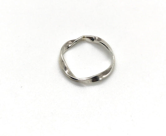 Wave Silver Ring